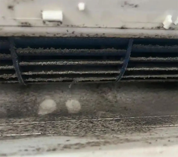 邢台空调吹的风有股烧焦味是怎么回事